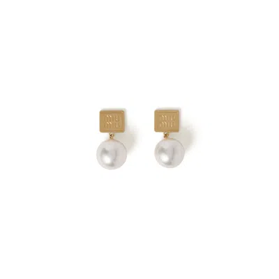Miu Miu Metal And Synthetic Pearl Earrings In Metallic