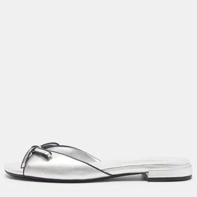 Pre-owned Miu Miu Mordore Size 37.5 Silver Leather Bow Flat Slide