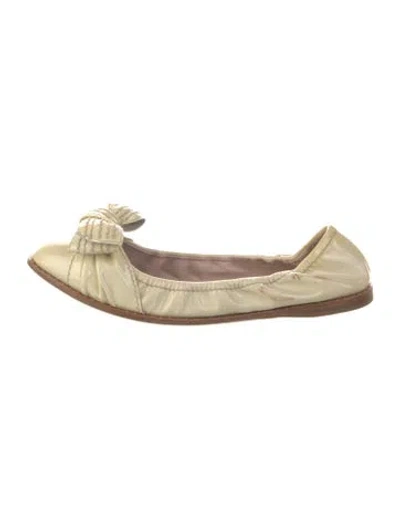 Pre-owned Miu Miu Patent Leather Bow Accents Ballet Flats In Neutral