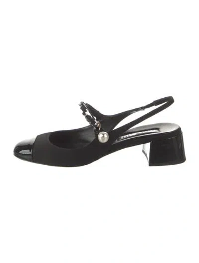 Pre-owned Miu Miu Patent Leather Chain-link Accents Slingback Pumps In Black