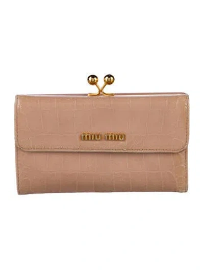 Pre-owned Miu Miu Patent Leather Coin Pouch In Neutral