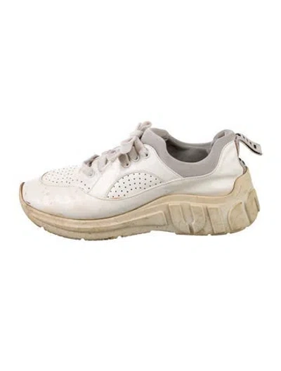 Pre-owned Miu Miu Patent Leather Colorblock Pattern Sneakers In White