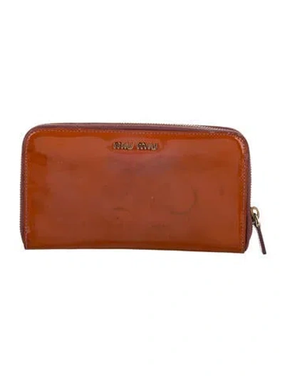 Pre-owned Miu Miu Patent Leather Continental Wallet In Orange