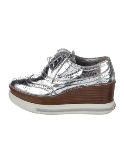 Pre-owned Miu Miu Patent Leather Eyelet Trim Sneakers In Silver