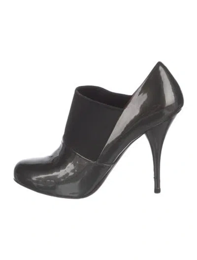 Pre-owned Miu Miu Patent Leather Pumps In Gray