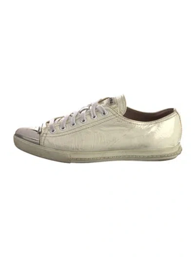 Pre-owned Miu Miu Patent Leather Studded Accents Sneakers In White