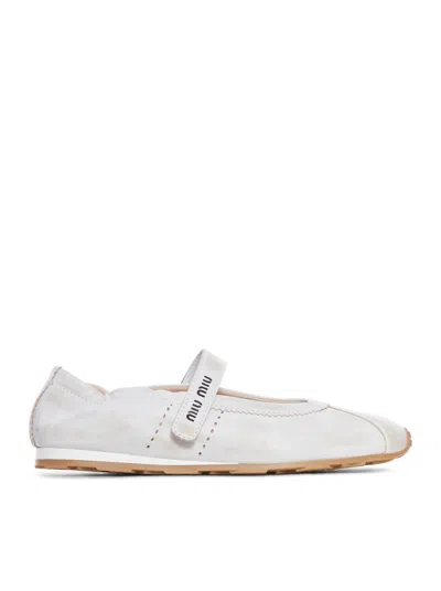 Miu Miu Plume Ballet Flats In Délavé Effect Leather In White