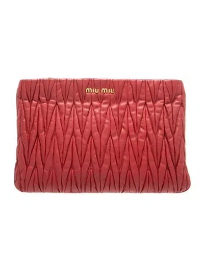 Pre-owned Miu Miu Quilted Clutch In Red
