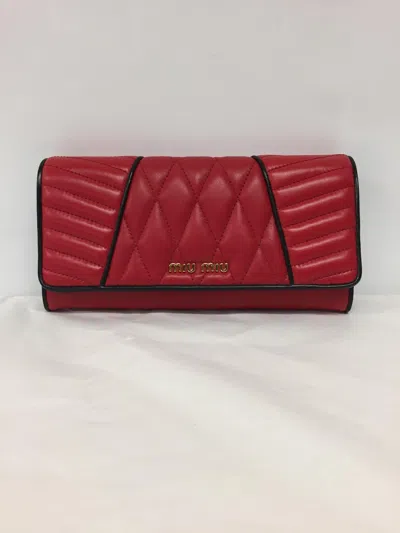 Miu Miu Quilted Leather Wallet In Red