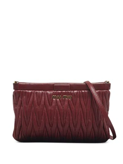 Pre-owned Miu Miu 马特拉塞凸纹皮质斜挎包 In Red
