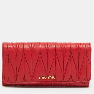 Pre-owned Miu Miu Red Matelasse Leather Flap Continental Wallet