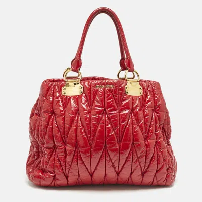 Pre-owned Miu Miu Red Matelasse Patent Leather Tote