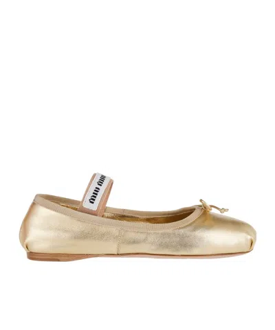 Miu Miu Metallic Logo-band Ballerina Flats In Gold