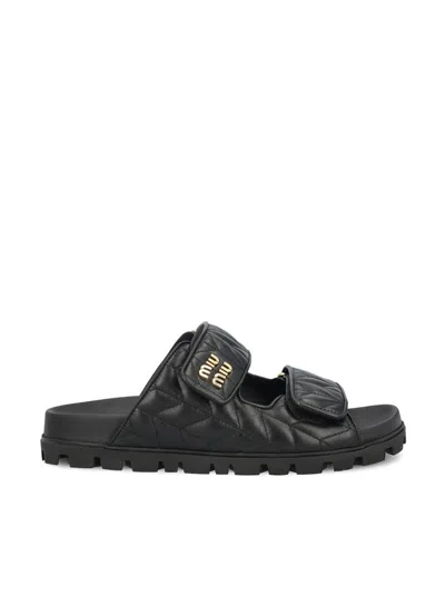 Miu Miu Logo Straw & Leather Sandal In Black