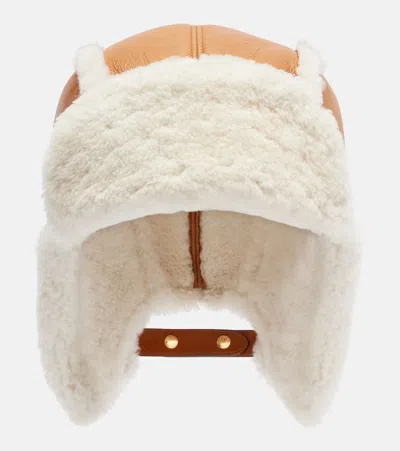 Miu Miu Shearling-trimmed Leather Hat In Sand