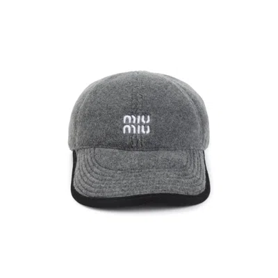 MIU MIU MIU MIU SIX-PANEL HAT WITH CONTRAST EMBROIDERED LOGO