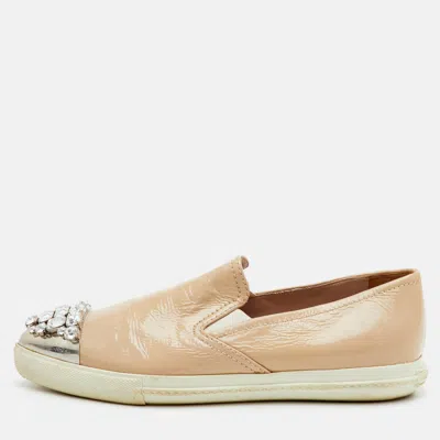 Pre-owned Miu Miu Size 38 Beige Patent Leather Metal Cap Toe Slip On Sneakers In Sand