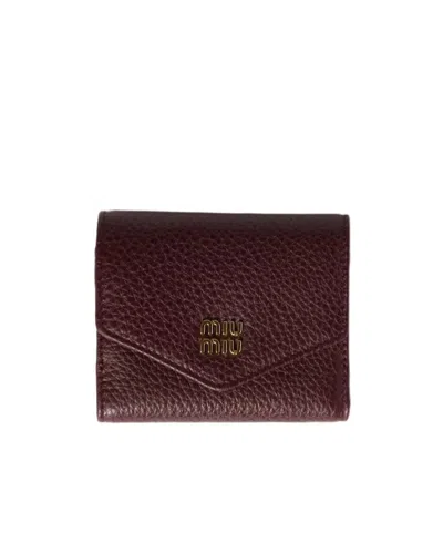 Miu Miu Small Logo-plaque Leather Wallet In Red
