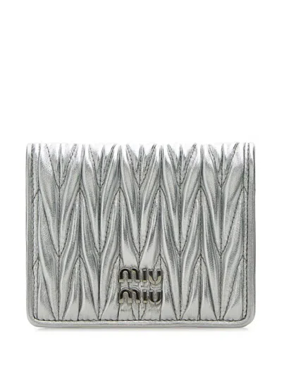 Miu Miu Logo Lettering Bi-fold Wallet In Silver