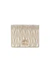 Miu Miu Small Logo Plaque Quilted Leather Wallet In Nude