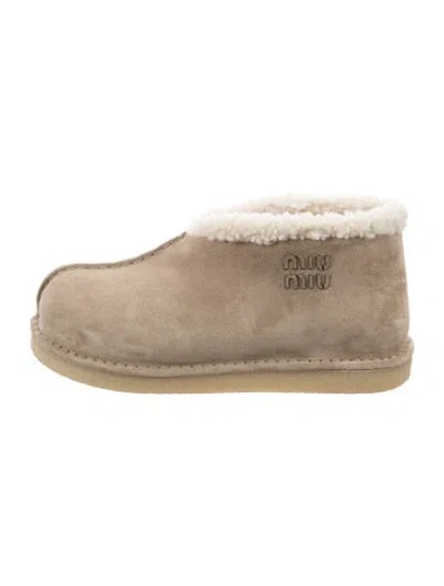 Pre-owned Miu Miu Suede Faux Fur Trim Lace-up Boots In Neutral