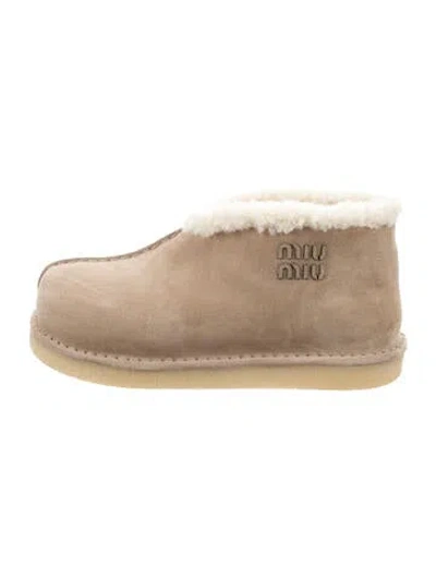Pre-owned Miu Miu Suede Fur Trim Lace-up Boots In Neutral