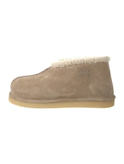Pre-owned Miu Miu Suede Fur Trim Slippers In Neutrals