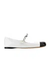 Miu Miu Ballerines En Cuir Vernis In White