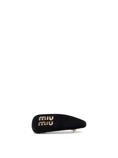 Miu Miu Patent Leather Hair Clip In Briarwood