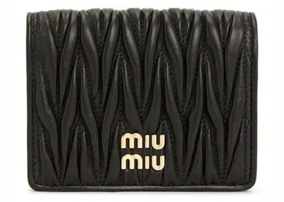 Pre-owned Miu Miu Women's  Matelasse Nappa Leather Wallet In Black
