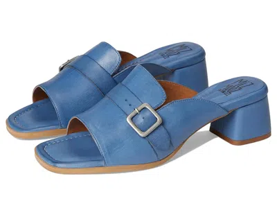 Miz Mooz Odell In Blue
