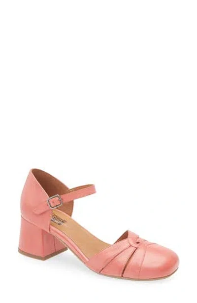 Miz Mooz Storie Pump In Azalea