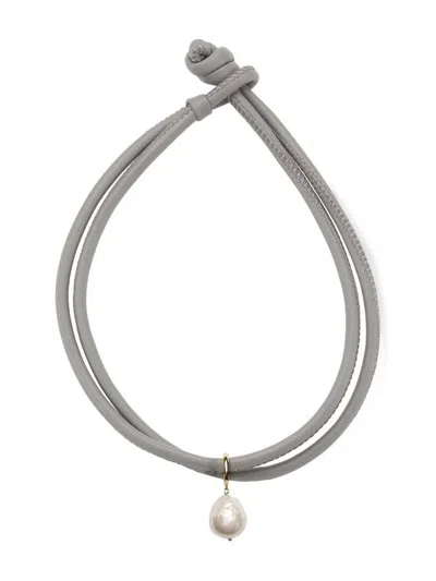Mizuki 14kt Yellow Gold Pearl Leather Choker In Gray