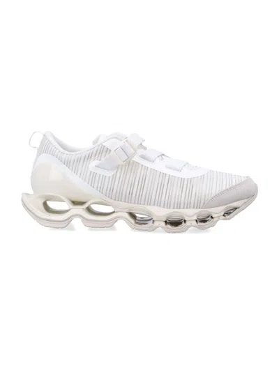 MIZUNO MIZUNO INNOVATIVE WAVE PERFORMANCE SNEAKERS WITH DYNAMIC STRAP CLOSURE