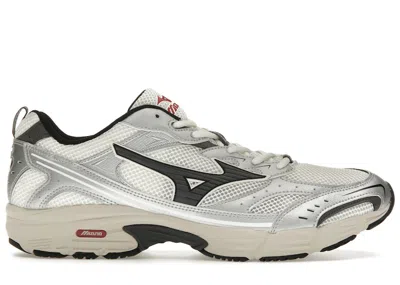 Pre-owned Mizuno Men's  Mxr Og Sneakers In Snow White/magnet/silver