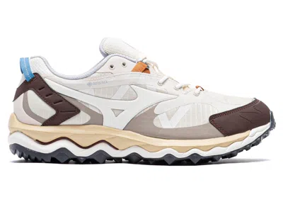 Pre-owned Mizuno Men's  Wave Mujin Tl Goretex Sneakers In Summer Sand/pristine/chicory Coffee