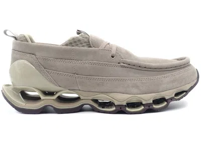 Pre-owned Mizuno Men's  Wave Prophecy Moc Sneakers In Taupe