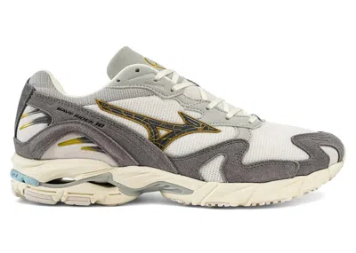 Pre-owned Mizuno Men's  Wave Rider 10 Sneakers In Nimbus Cloud/black Oyster/quiet Shade