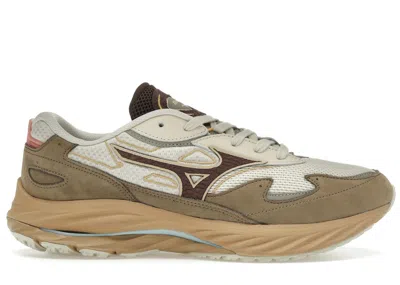 Pre-owned Mizuno Men's  Wave Rider Beta Premium Sneakers In Vintage Khaki/chicory Coffe/lantana