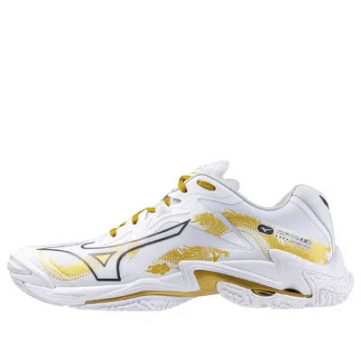 Mizuno Wave Lightning Z8 'gold Dragon' In White