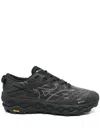 Mizuno Wave Mujin Ls Gore-tex Sneakers Black / Quiet Shade / Black Sand In Black