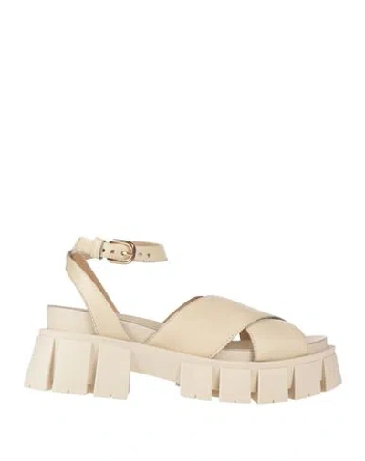 Mjus Woman Sandals Beige Size 8 Leather