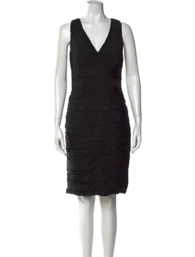Pre-owned ml Monique Lhuillier V-neck Knee-length Dress In Black