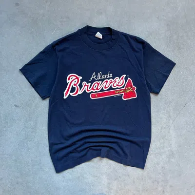 Pre-owned Mlb X Vintage 90's Essential Atlanta Braves Logo Graphic Shirt Hype In Navy