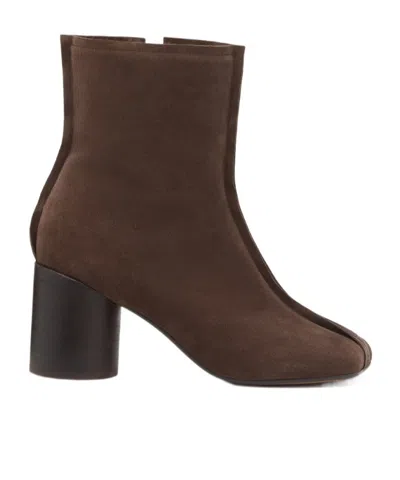 Mm6 Maison Margiela Tabi Split-toe Suede Ankle Boots In Brown