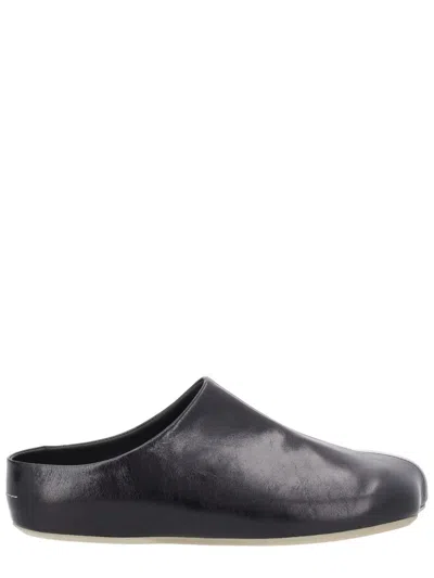 Mm6 Maison Margiela Anatomical Leather Sabot In Black