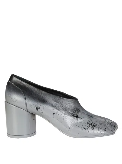 Mm6 Maison Margiela Artfully Textured White Spray Leather Court Shoes In Gray