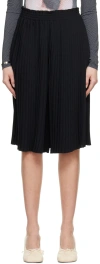 Mm6 Maison Margiela Mm6 By Maison Margiela Relaxed Fit Pleated Black Shorts In 900 Black