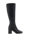 Mm6 Maison Margiela Stivale Knee-high Black Leather Boots With Anatomic Toe And Upper Stitching In Black