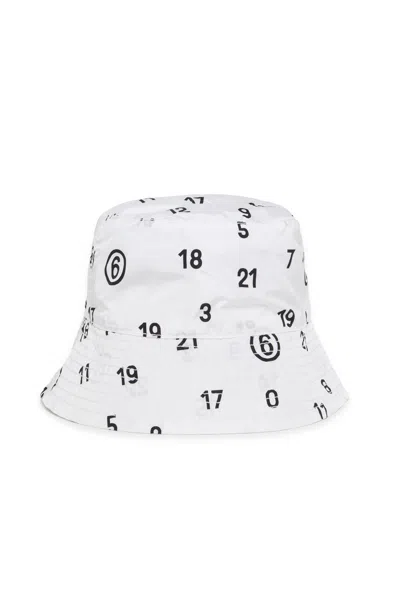 Mm6 Maison Margiela Cappello Alla Pescatora Allover Numeric Logo In White